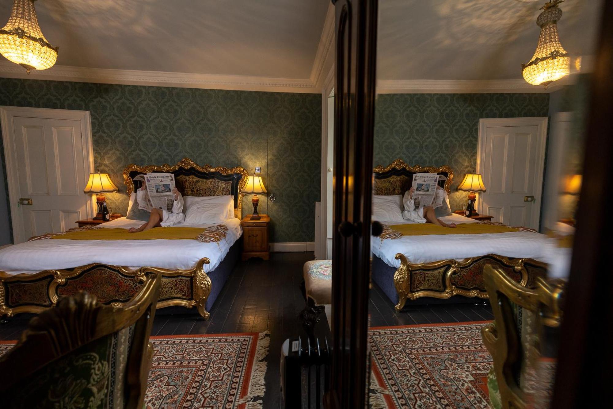 Clone Country House 어흐림 외부 사진 The bedroom of the hotel